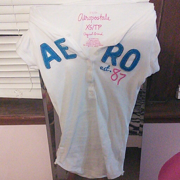 White button down tee - Picture 2 of 3