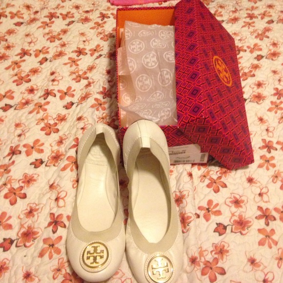 NWT!!! Tory Burch Flats!!!