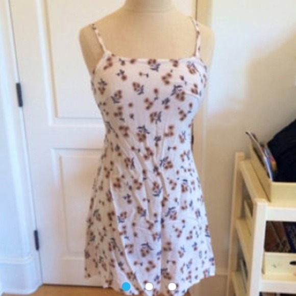 Brandy melville sunflower rin dress