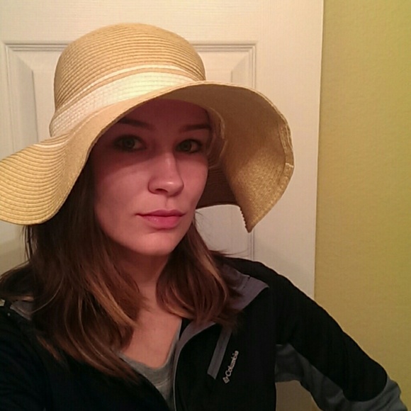 Sun hat - Picture 3 of 3