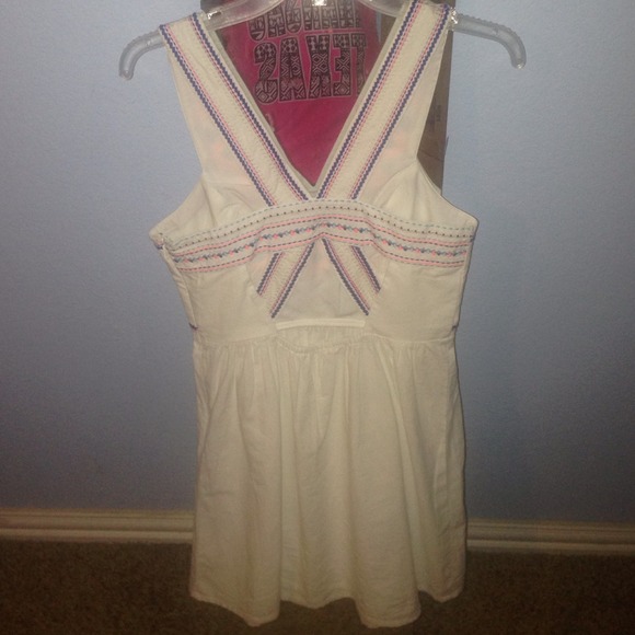 Tribal cut out dress - Picture 2 of 3