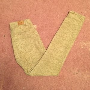 BDG high rise cigarette ankle jeans size 27