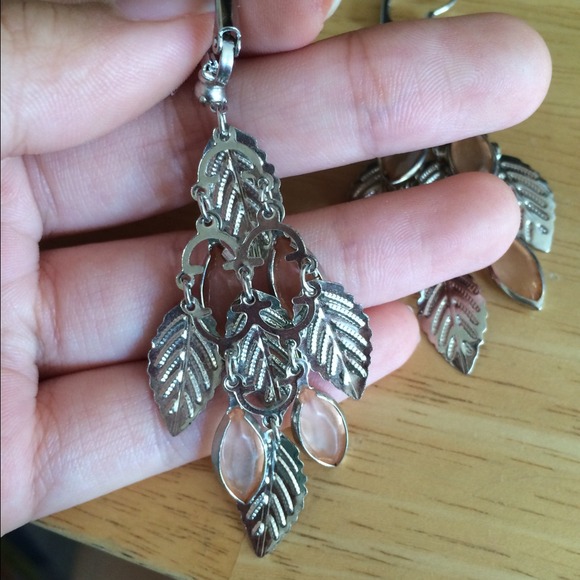 UO chandelier earrings - Picture 3 of 3