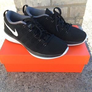 Black flyknits lunar 2.