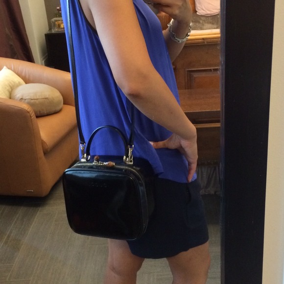 Gucci Handbags - Gucci top handle handbag with crossbody strap