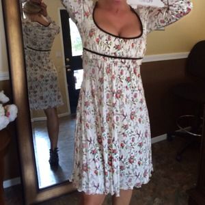 New beautiful long sleeve dress