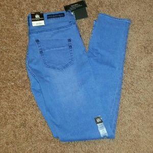 Size 10M NWT Jegging Legging Jeans Rock & Republic