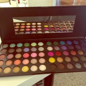 BH Cosmetics Day & Night Palette