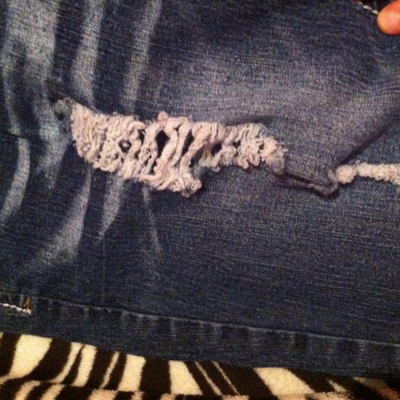 Capris - Picture 3 of 4