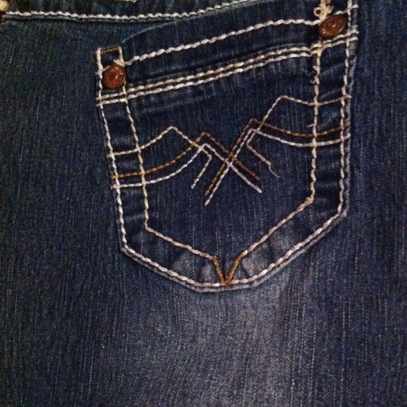 Capris - Picture 4 of 4