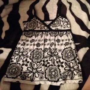Black and white Aeropostale tank top