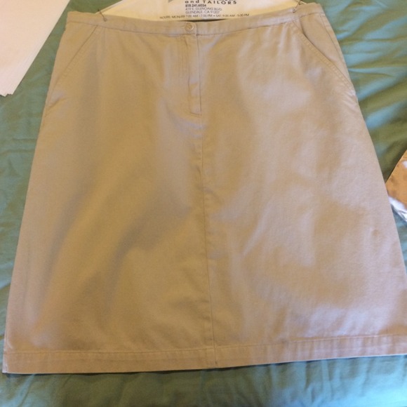 Khaki Plain Skirt