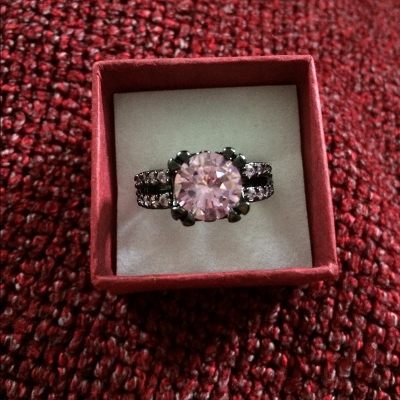 3 carat pink cz ring