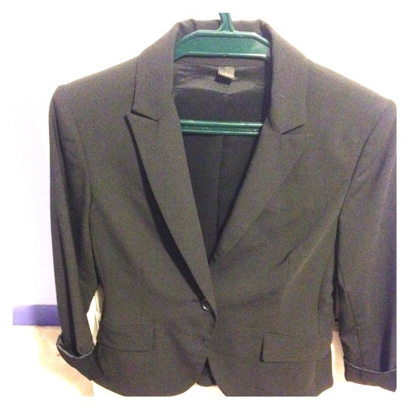 Fitted black blazer