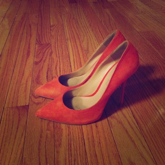 Orange, suede, pointed toe, 3"inch heels.