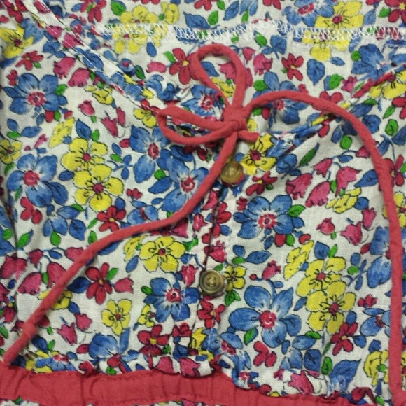 Floral top - Picture 2 of 3