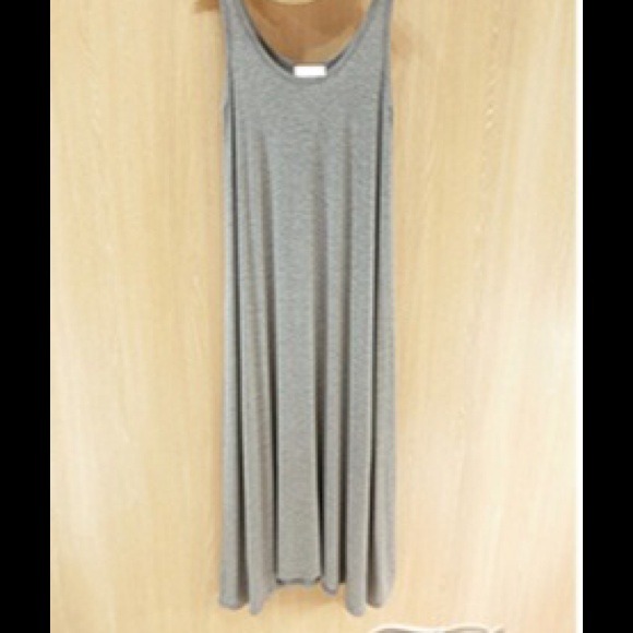 🚫SOLD IN BUNDLE🚫Plain Flare maxi dress