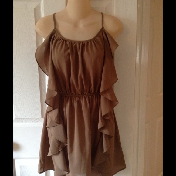 Doe & Rae Dresses & Skirts - Sexy and Cute Doe & Rae Flowy Nutmeg Brown Dress