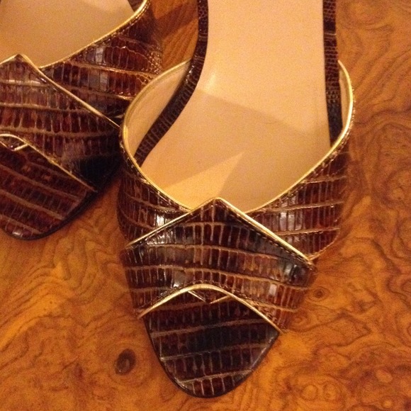 SALE! Anne Klein Brown "Snake" Open Toe Sling Back - Picture 3 of 4