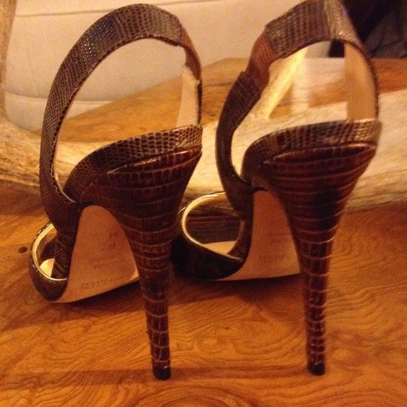 SALE! Anne Klein Brown "Snake" Open Toe Sling Back - Picture 4 of 4