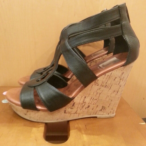 SOLD Dolce vita for target platform wedge - Picture 3 of 4