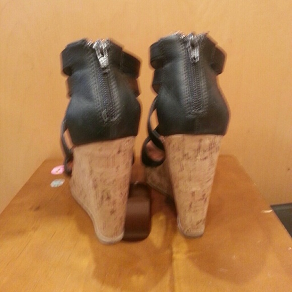 SOLD Dolce vita for target platform wedge - Picture 4 of 4