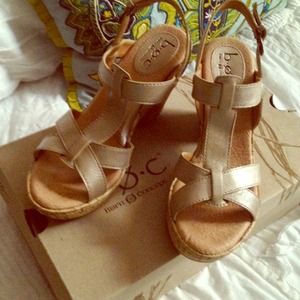 b.o.c. champaign color sandals.
