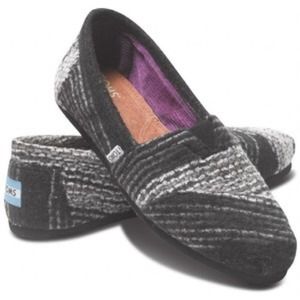 New classic black stripe wool Toms