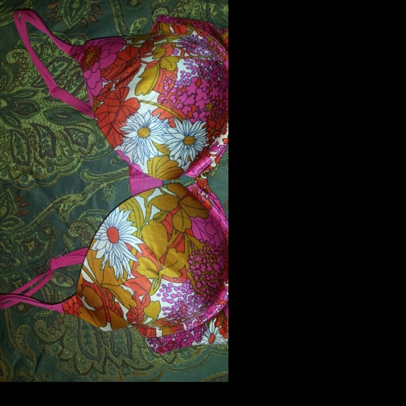 VS bras