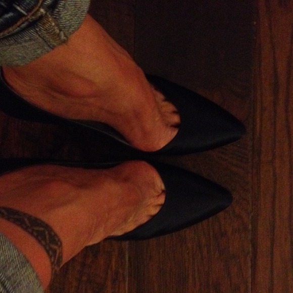 Charles Jourdan Classic Dk Navy Pumps 38