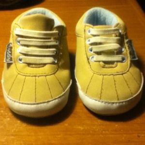 Baby Carter shoes. Size 0-3 Months.