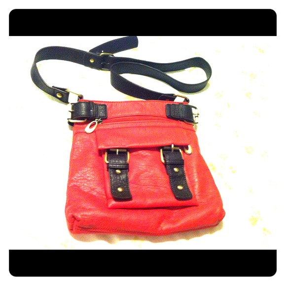 Salmon handbag with adjustable strap