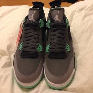 Air Jordan Green Glow 4s
