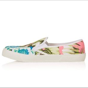 Topshop TIKA2 High Vamp Sneakers Floral