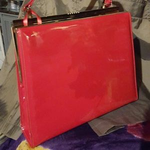 SALE --PARISTYLE Co. VTG. Patent leather purse