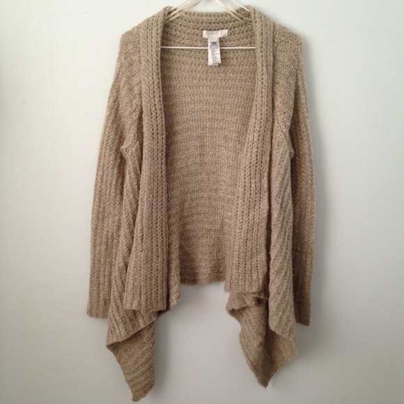 ❗️SOLD ❗️Forever 21 Oversized Flowy Cardigan