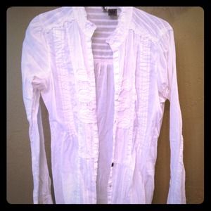 Whit bke button up shirt!