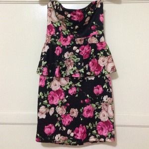 Strapless short dress