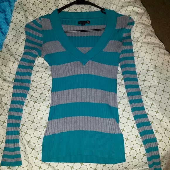 GUESS long sleeve