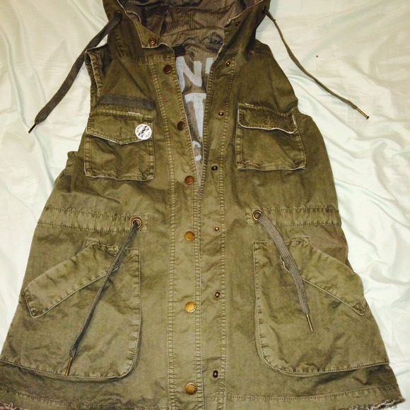 Garage Olive green Jacket/Vest