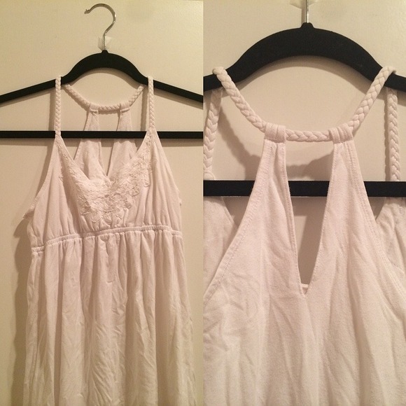 ❁ Brand: Aéropostale ❁
Condition: Worn