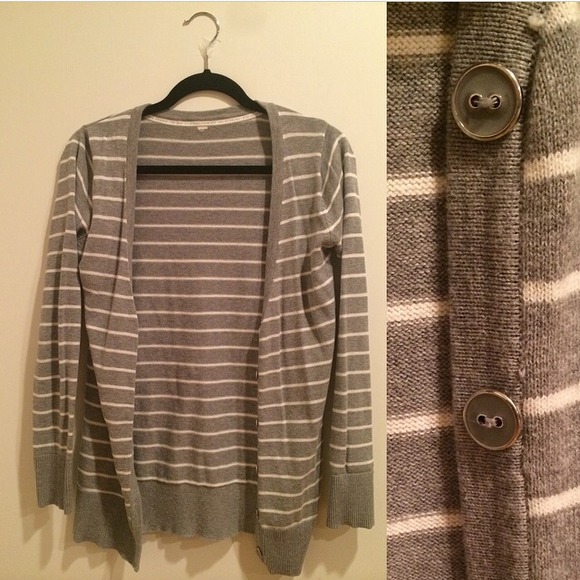 ❁ Brand: Mossimo ❁
Condition: Gently worn