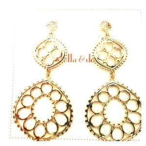 Stella and dot gold chandler earrings