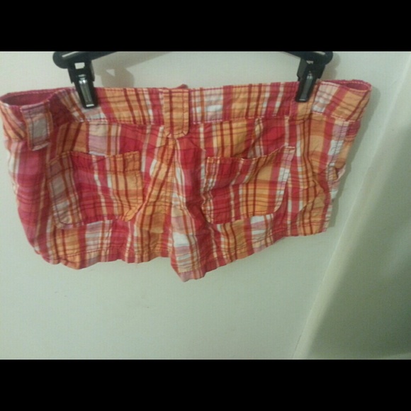 Shorts - Picture 3 of 3