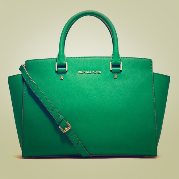 Michael Kors Handbags - REDUCED!! 🎉 Michael Kors Selma Handbag