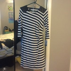 INC. WHITE AND BLACK DRESS.