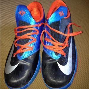 NIKE KD ATHLETIC SHOES BOYS SIZE 6.5