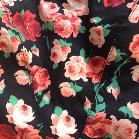 Floral Strapless Bubble Dress - Picture 3 of 4