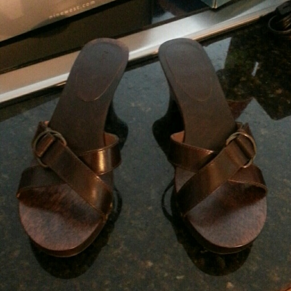 Nine West size 8 Brown leather clog.  Worn once!