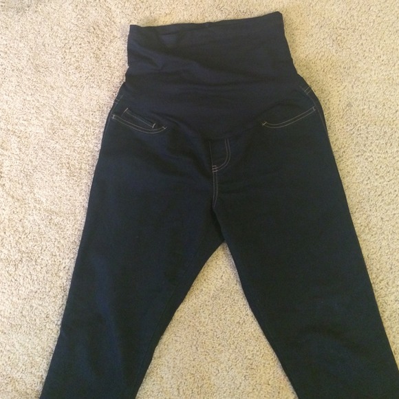 🎉❌❌SOLD❌❌ wash , stretch skinny maternity denim